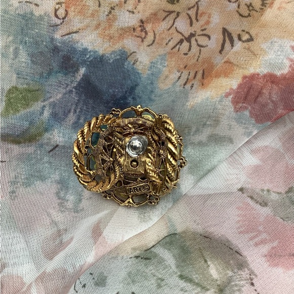 Vintage ART signed Yellow Floral Brooch Scarf - Picture 3 of 3